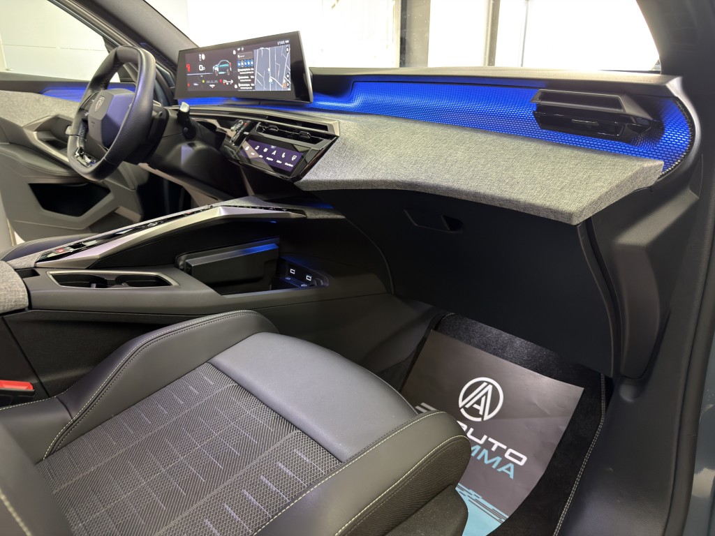 PEUGEOT 3008 1200 HYBRID 145 CV GT EDCS6